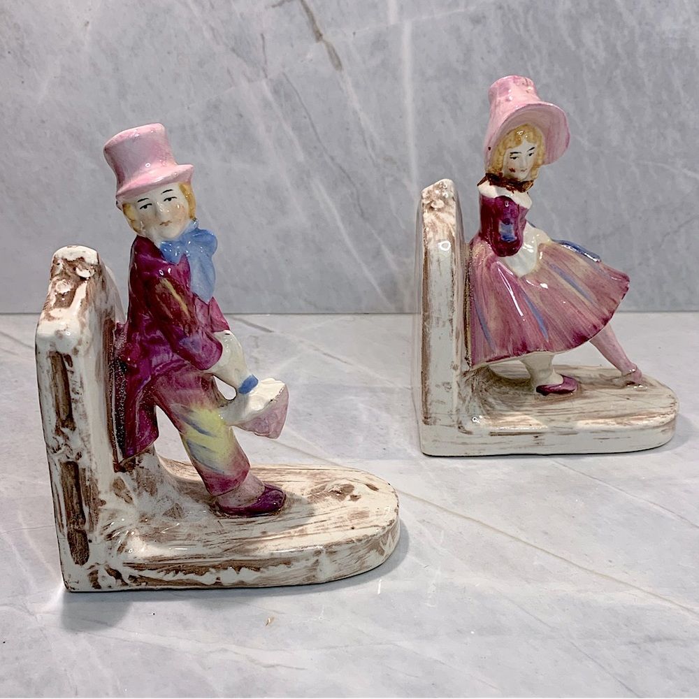 ‘Flirting’ miniature figurine bookends boy meets girl pretty colours and details